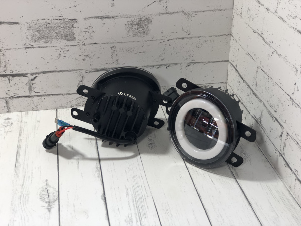 Светодиодные ПТФ LightWay Toyota 30W (белые/ДХО)  – цена, описание и отзывы — фото
